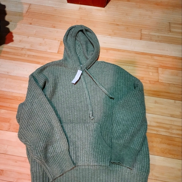 American Eagle Outfitters Tops - American eagle knit hoodie New with tags nwt sz m
